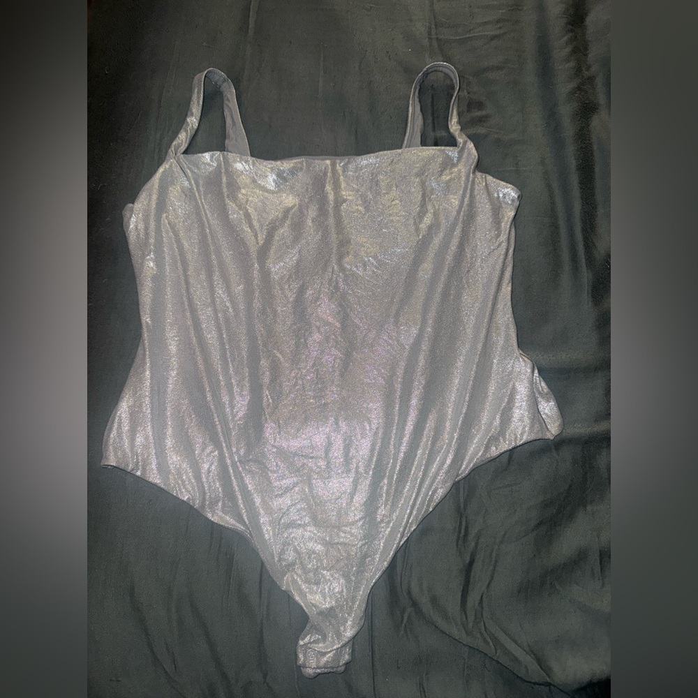 SKIMS FITS EVERYBODY SQUARE NECK BODYSUIT IN SILVER